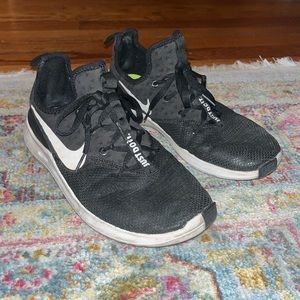 Nike Women’s Training Sneaker (size 8.5) Black/White